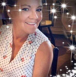Meet your Posher, Rena